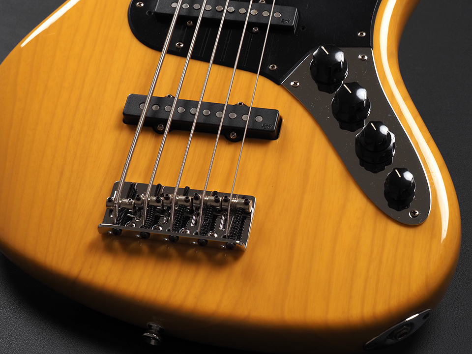 ベース fender American deluxe jazz bass v(2008) Fender American Deluxe Jazz Bass V 2008年製 ~Butterscotch Blonde