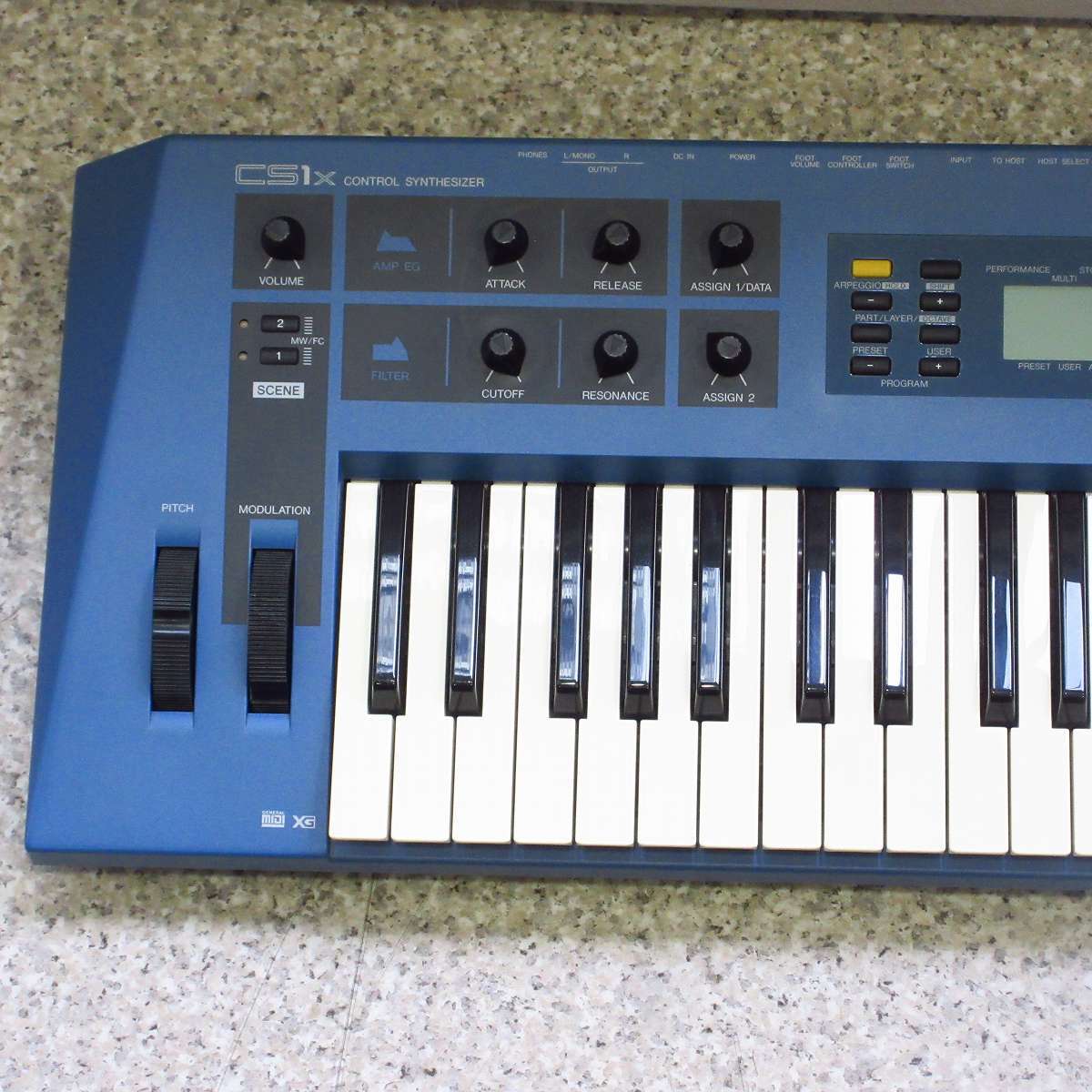 YAMAHA CS1x 