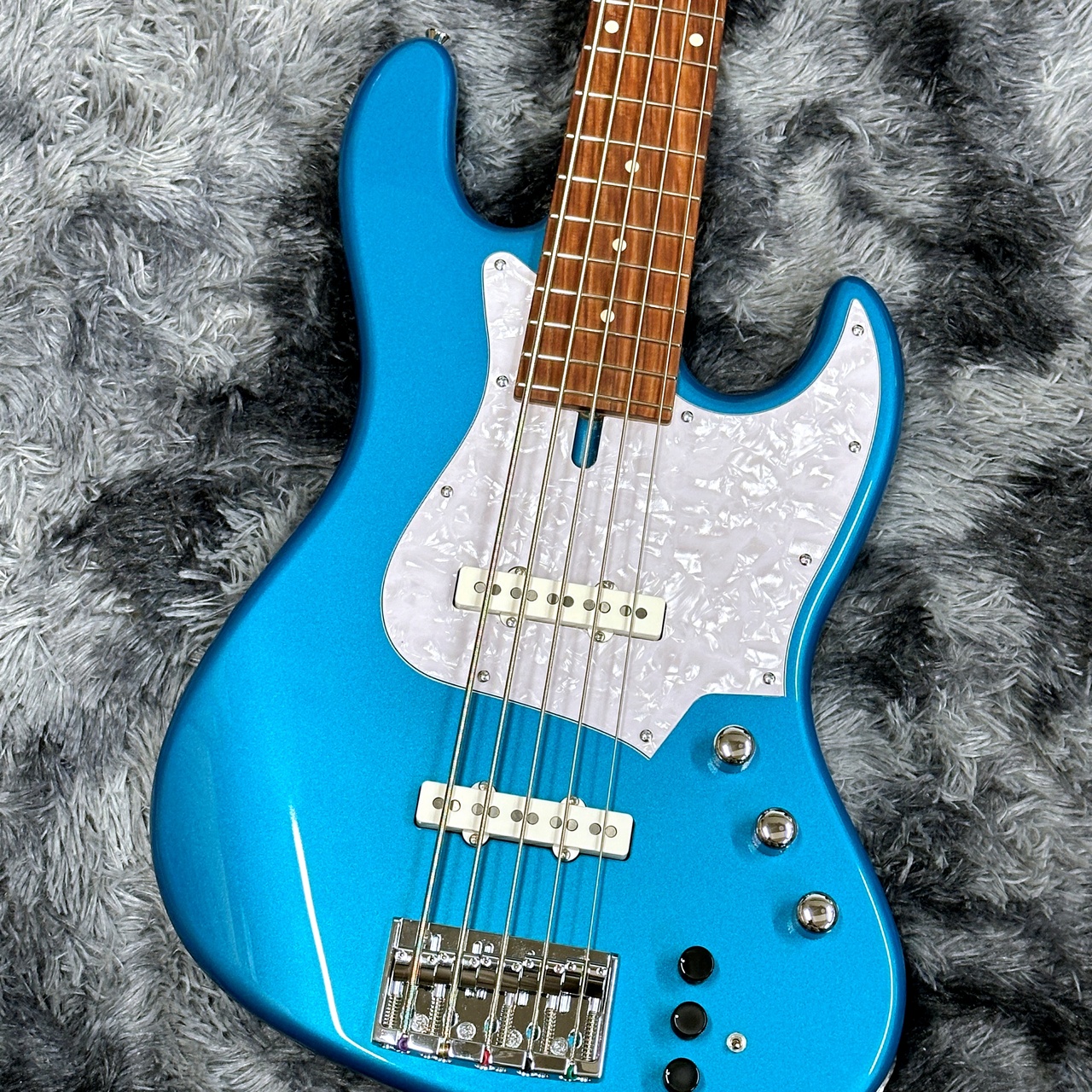 Shirogane Blue Pond (Aoiike) Tickets [2025] - Promos, Prices