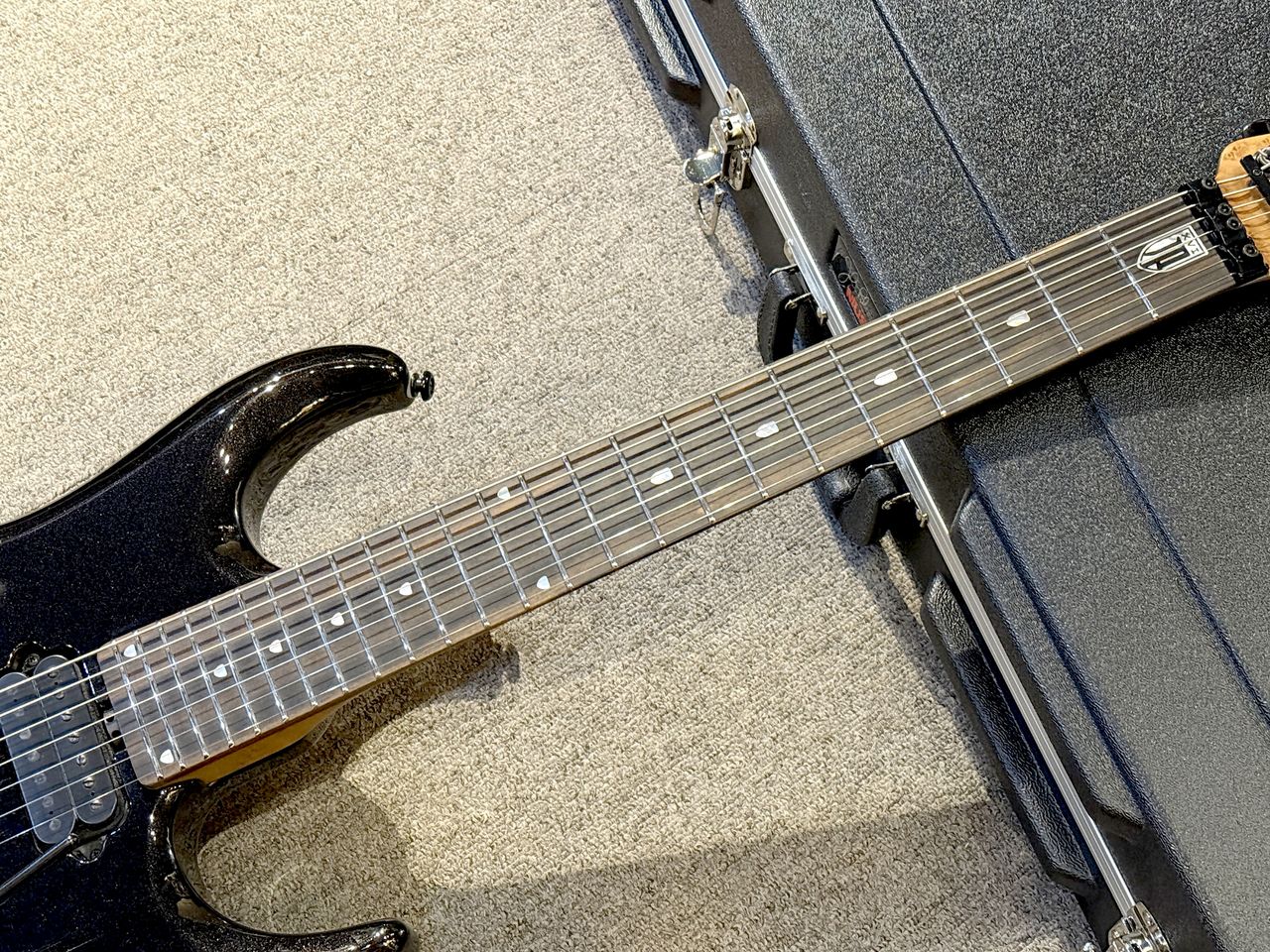 MUSIC MAN JP16-7 Black Lava（新品特価）【楽器検索デジマート】