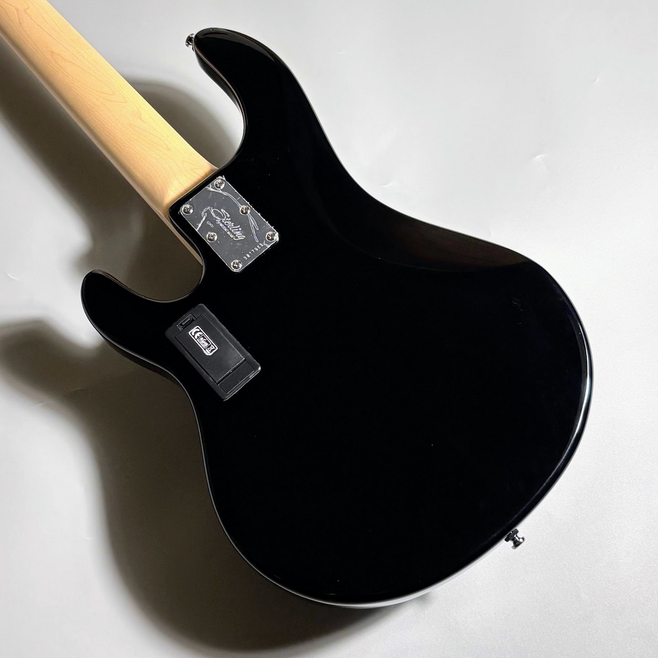Sterling by MUSIC MAN STINGRAY RAY5 BK 5弦エレキベースSUB RAY5（B