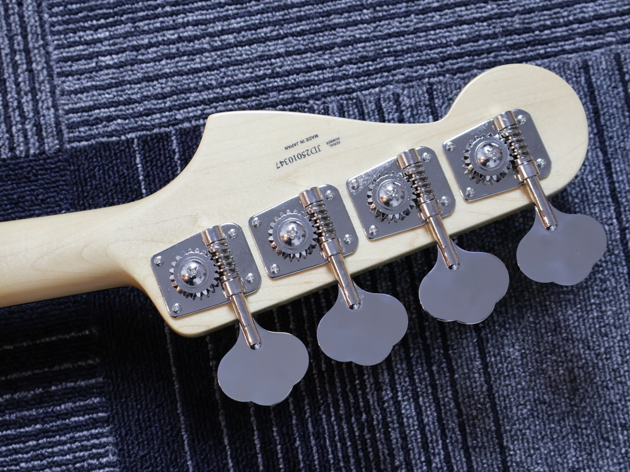 Fender Made in Japan Traditional 60s Jazz Bass -Olympic White