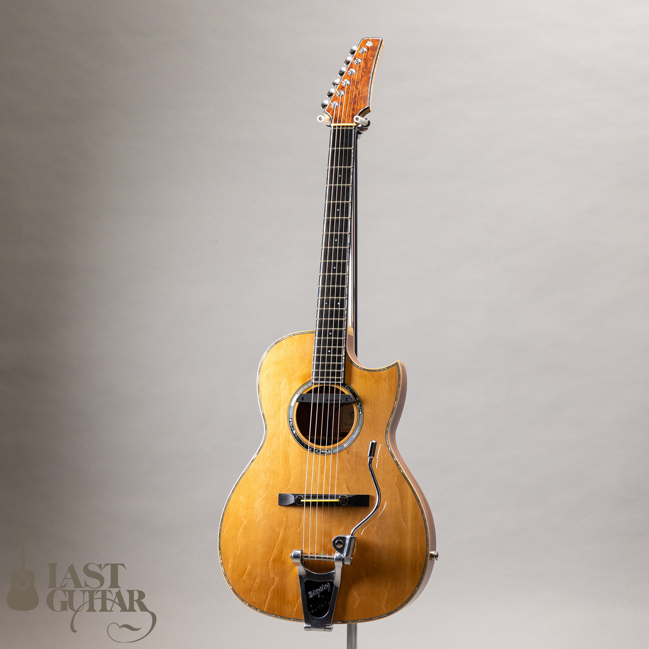 IWANEKO GUITARS Type-Vibrato NC Thin Bubinga（新品）【楽器