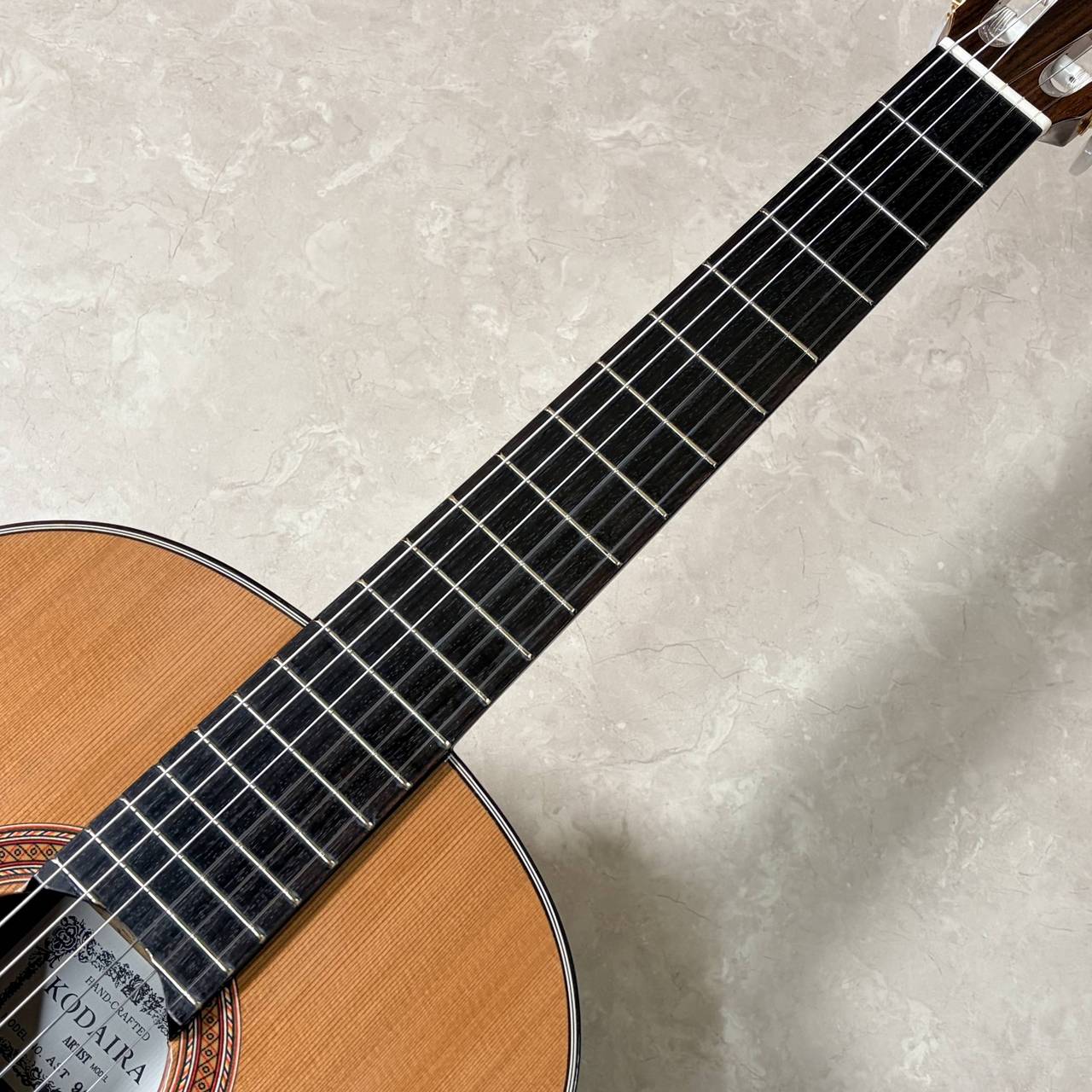 KODAIRA AST-90 クラシックギター 650mmスケール 表板：杉単板 / 横裏