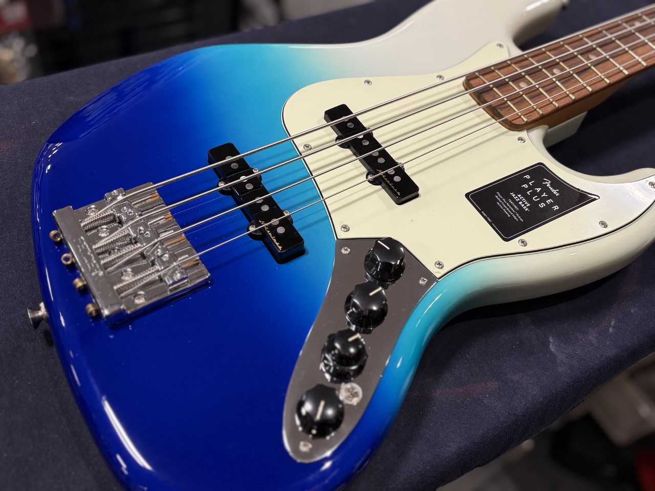 Fender 【即発送・展示品特価】Player Plus Jazz Bass BLB（新品/送料
