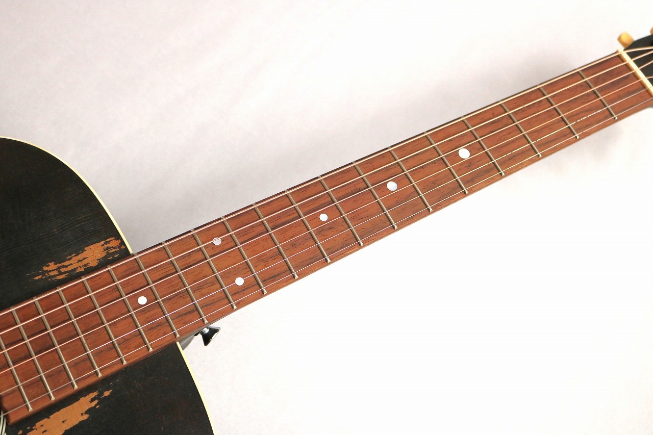 Martin 【USED】000-17E Black Smoke【高性能ピックアップ搭載】【唯一