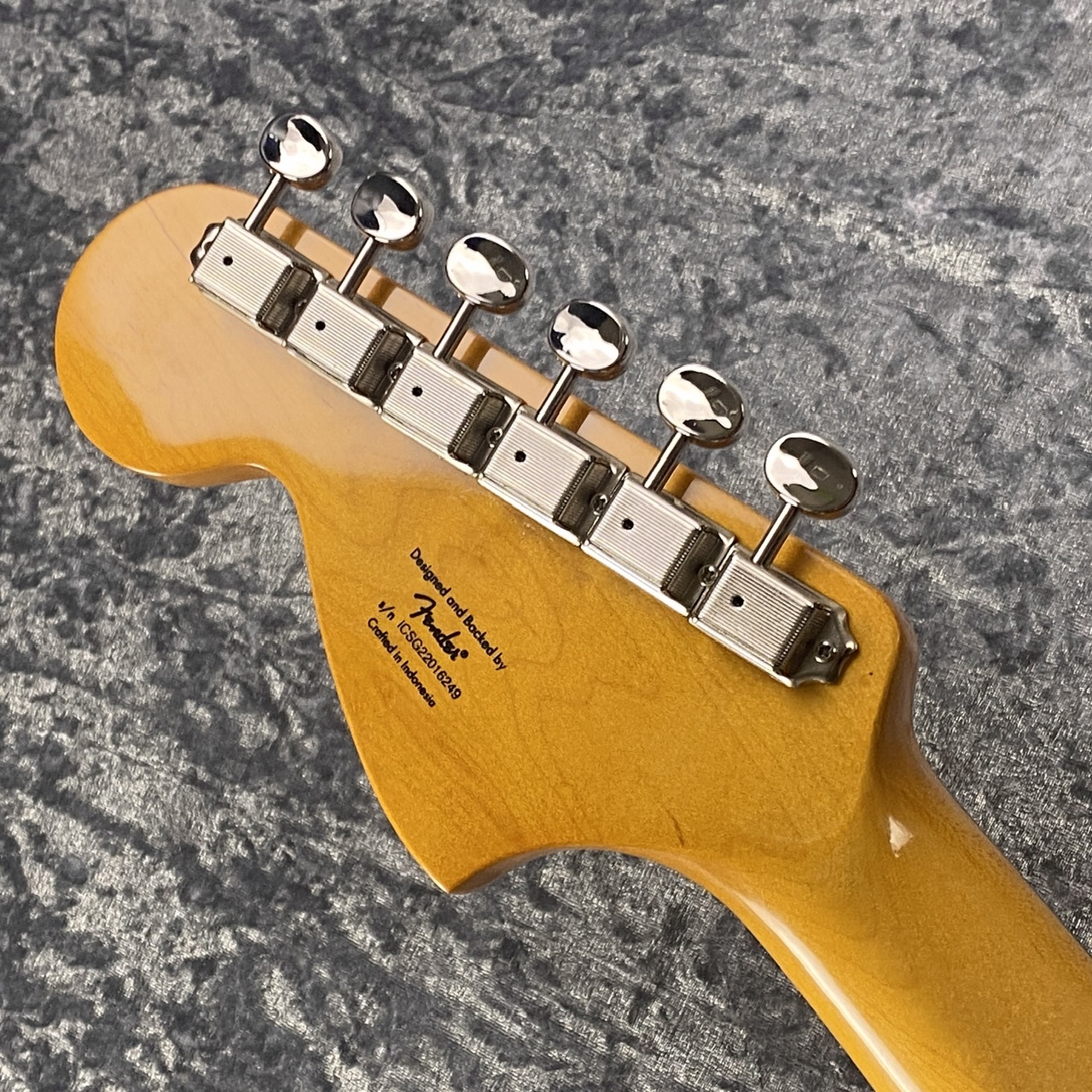 Squier by Fender FSR Classic Vibe '60s Competition Mustang LRL PPG