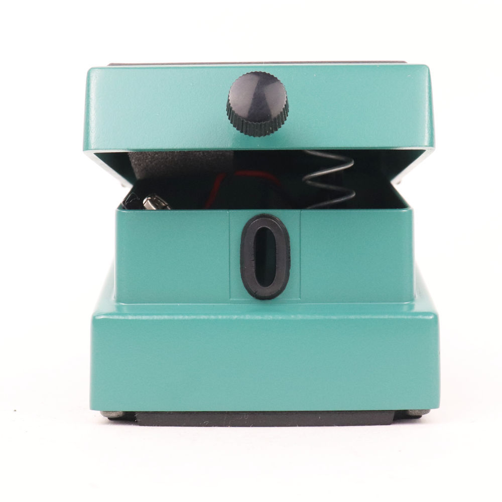 BOSS TR-2 トレモロエフェクター 中古美品 BOSS 【中古