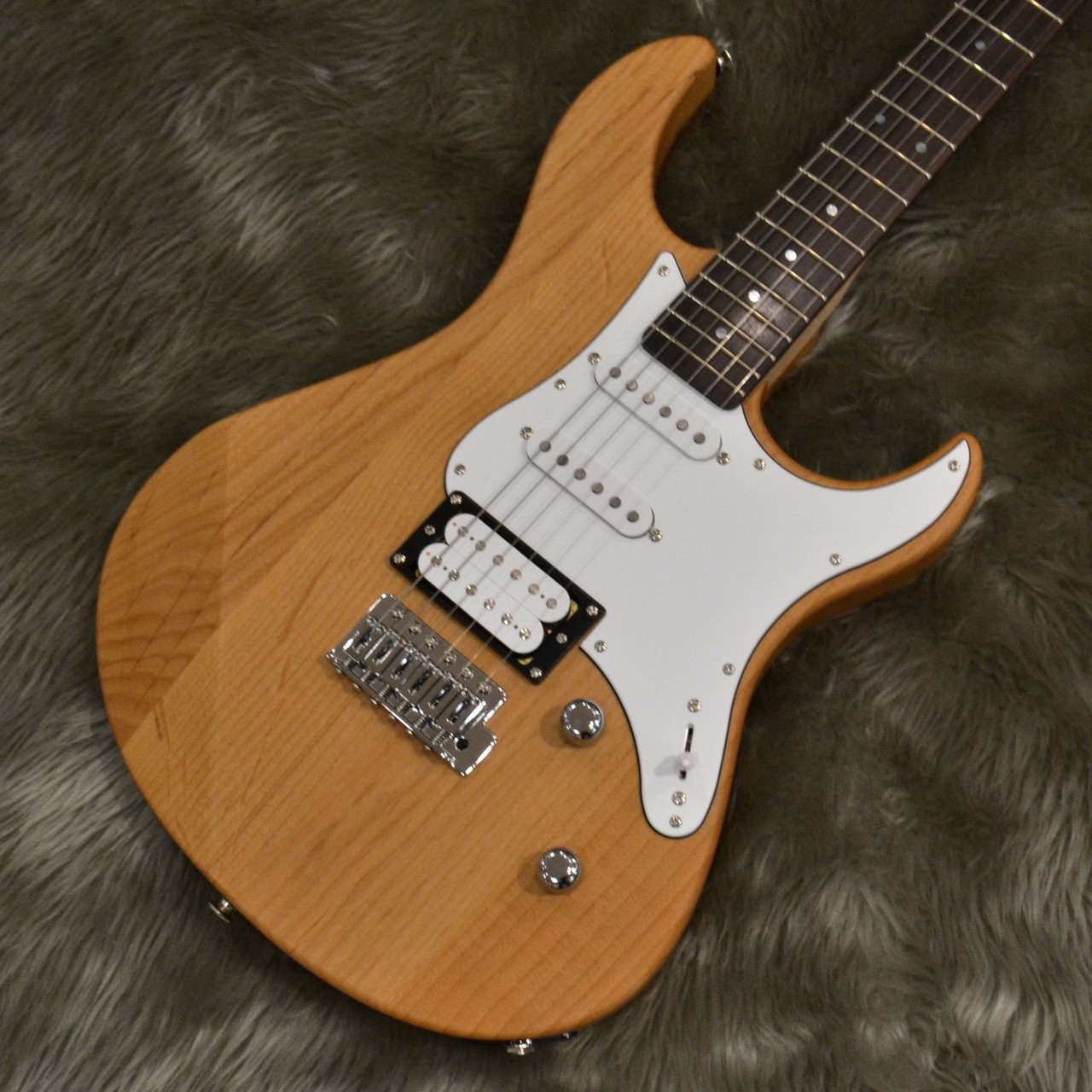 【2024新春福袋】 YAMAHA PACIFICA112V YNS イエローナチュラルサテンパシフィカ ギター