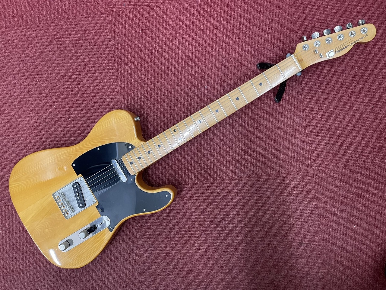み*き様 FERNANDES エレキギター フレイムメイプル 早く売りたいので値 み*き様 FERNANDES エレキギター フレイムメイプル 早く売りたい