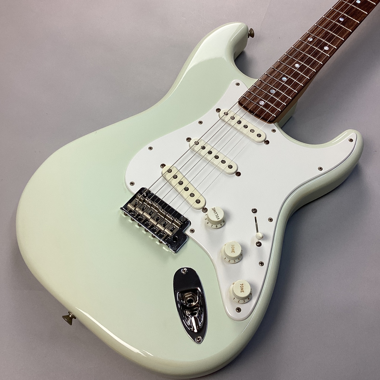 Fender Classic Player STRATOCASTER MOD（中古/送料無料）【楽器検索