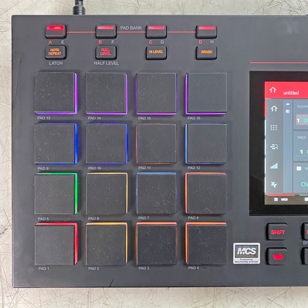 AKAI MPC Live（中古）【楽器検索デジマート】
