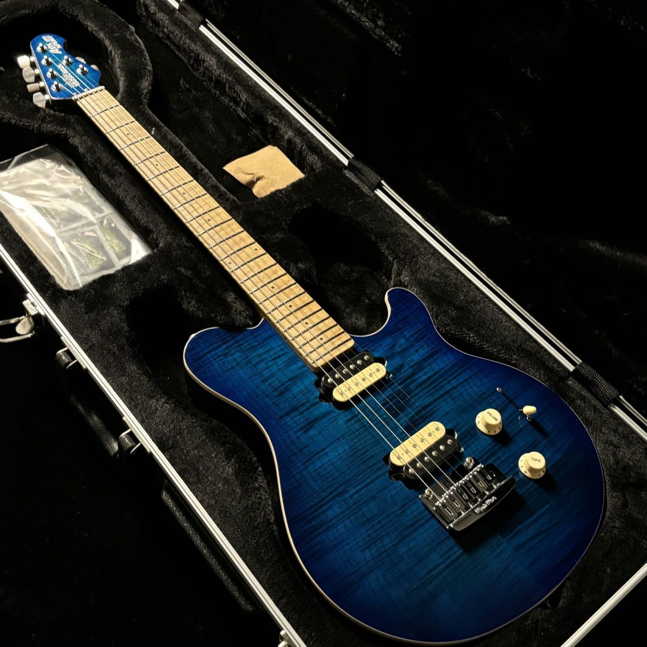 MUSIC MAN Axis Super Sport Balboa Blue Flame【2018年製Used