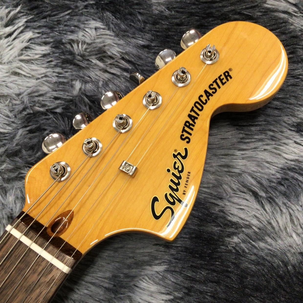 Squier by Fender Classic Vibe '70s Stratocaster HSS, Laurel Fingerboard, Walnut 사진 8