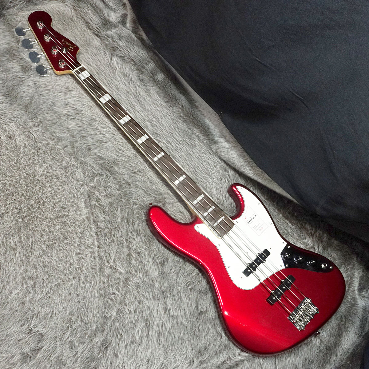 Fender 2023 Collection Heritage Late 60s Jazz Bass Candy Apple Red 