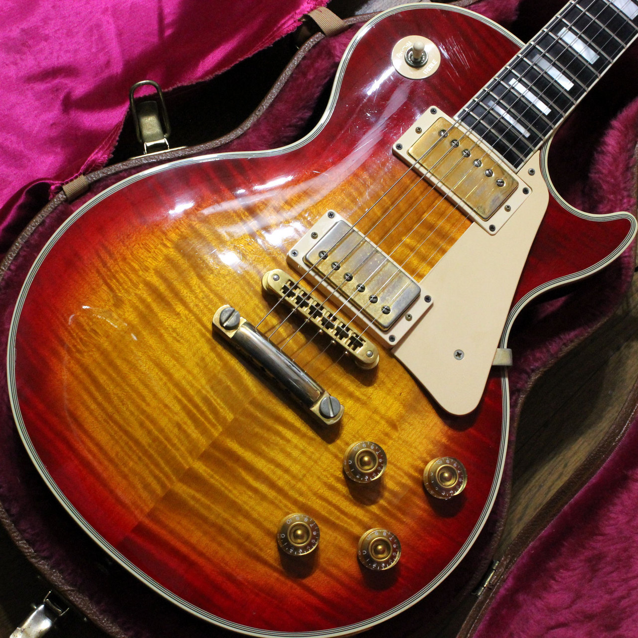 Gibson Les Paul Custom Plus Heritage Cherry Sunburst フィギュアドメイプル トップ  1992年製です（中古）【楽器検索デジマート】