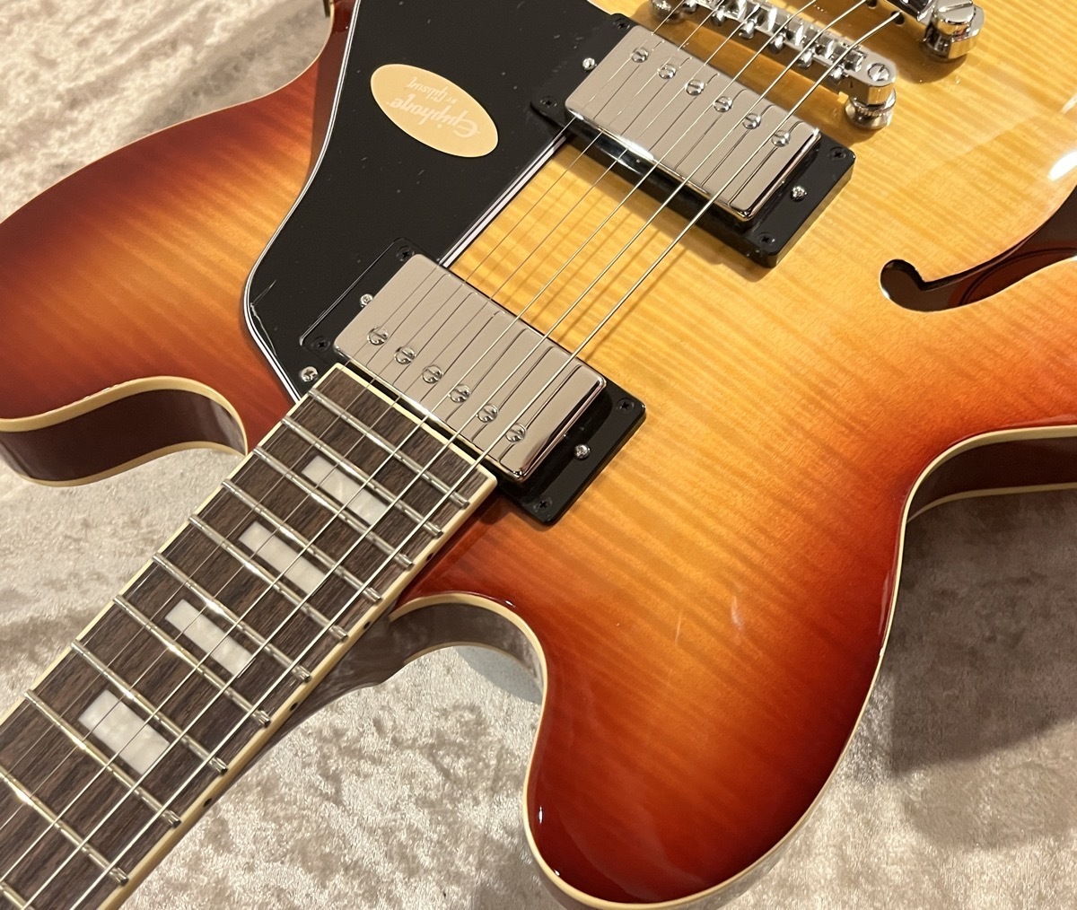 Epiphone 【SALE!!】ES-335 Figured Raspberry Tea Burst #25011511129