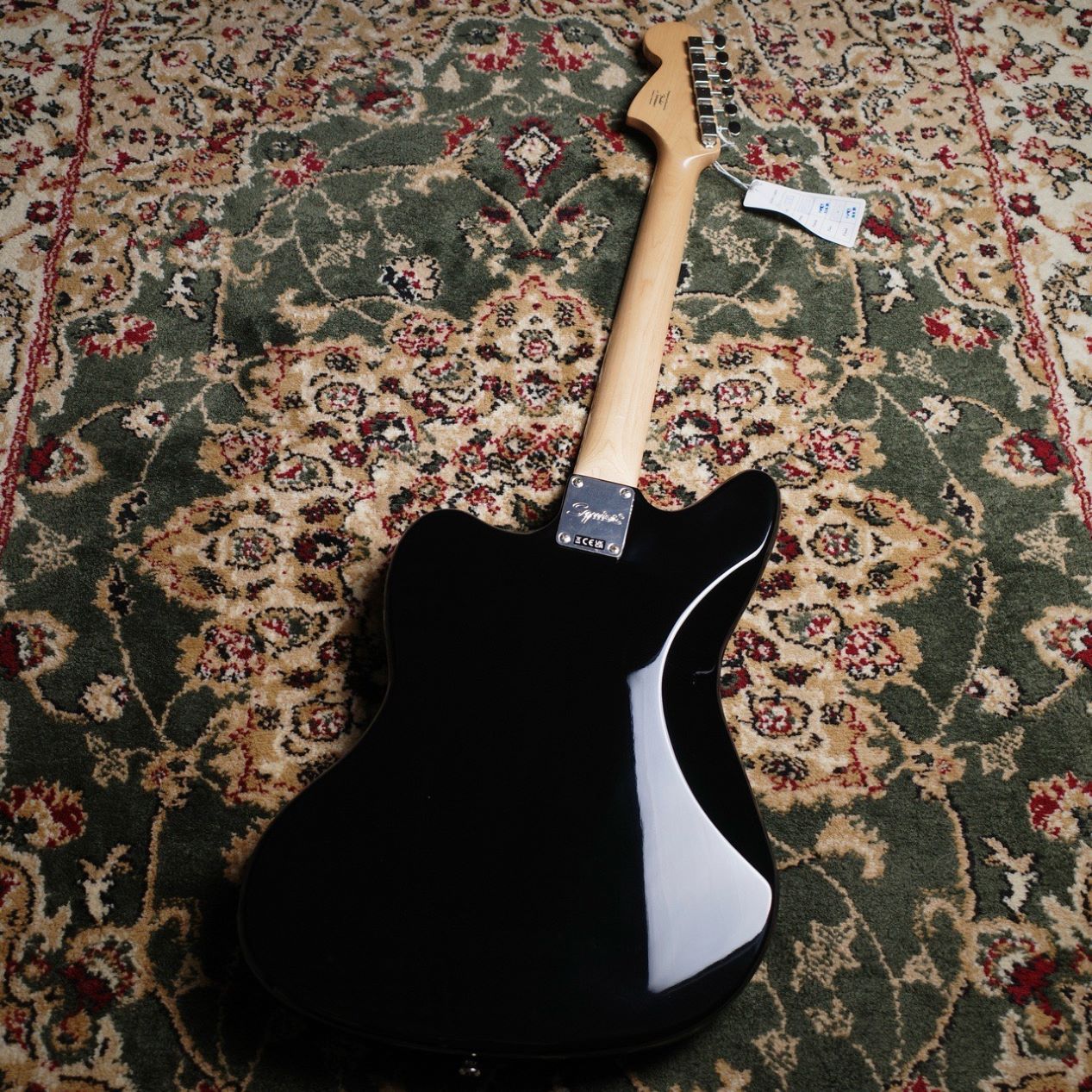 Squier by Fender Classic Vibe '70s Jaguar Laurel Fingerboard Black