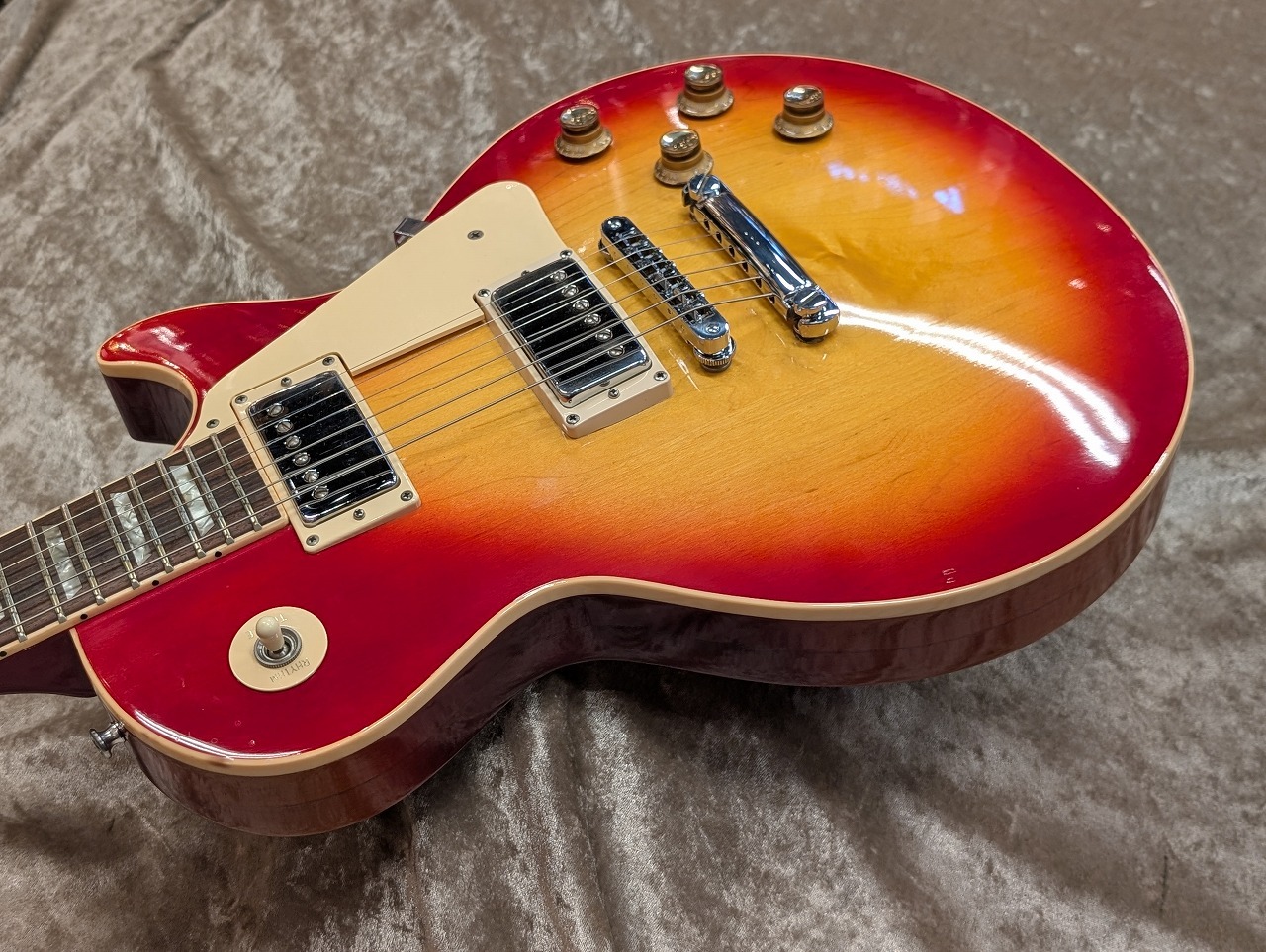 Gibson 1976 Les Paul Standard Cherry Sunburst【4.63kg】【G-CLUB