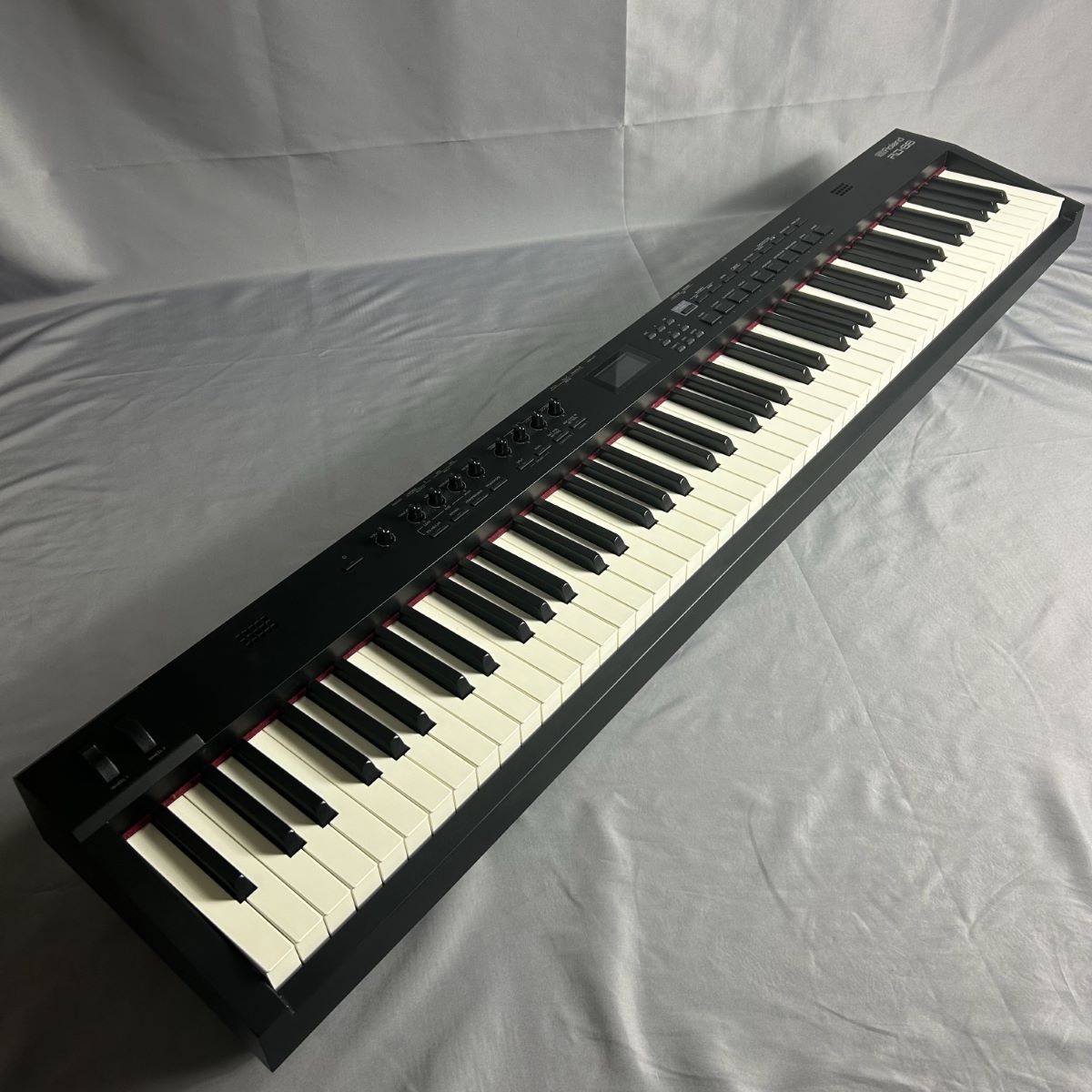 Roland Roland RD-88 ステージピアノ（中古/送料無料）【楽器検索デジマート】