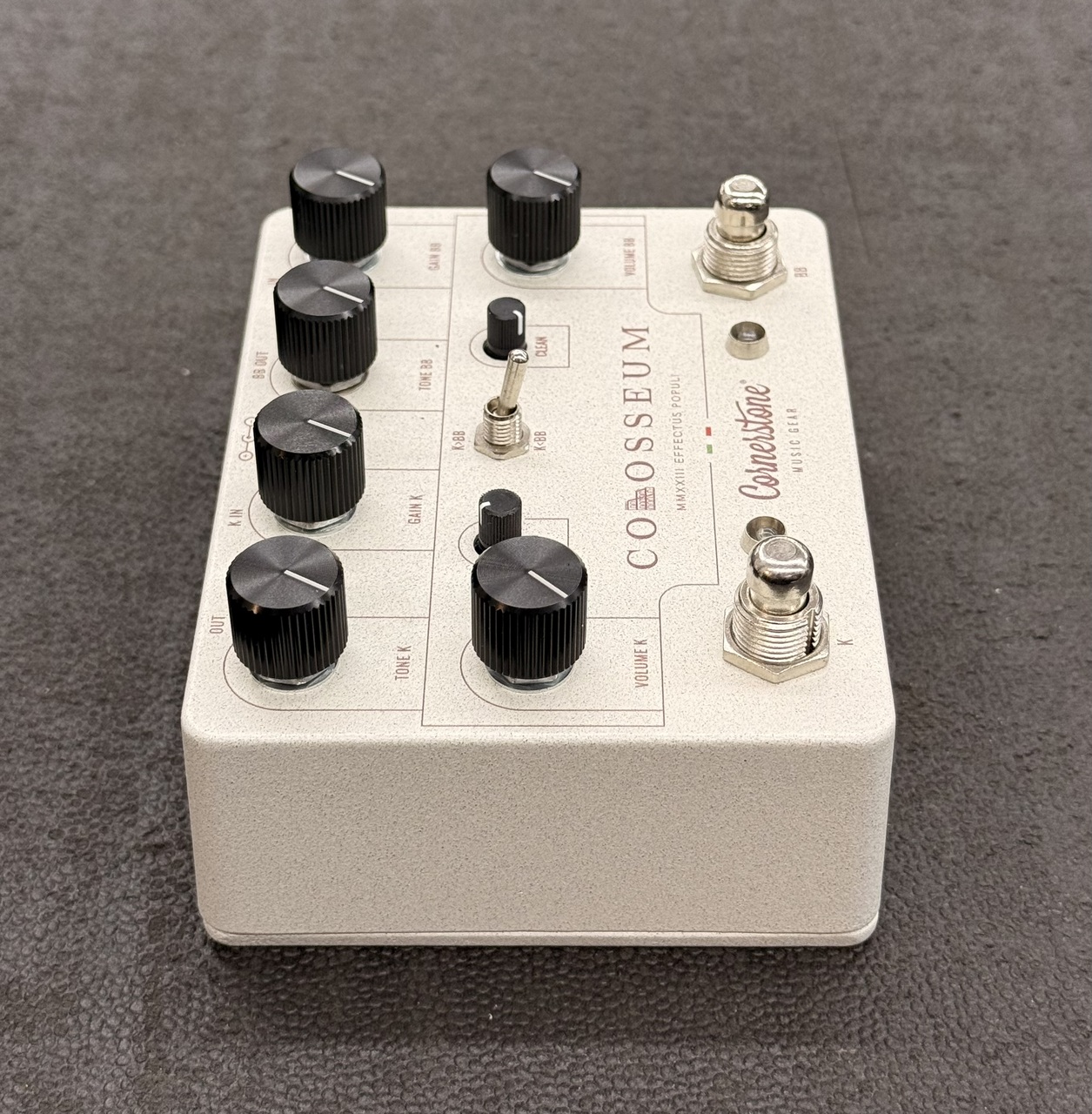 Cornerstone COLOSSEUM（中古）【楽器検索デジマート】