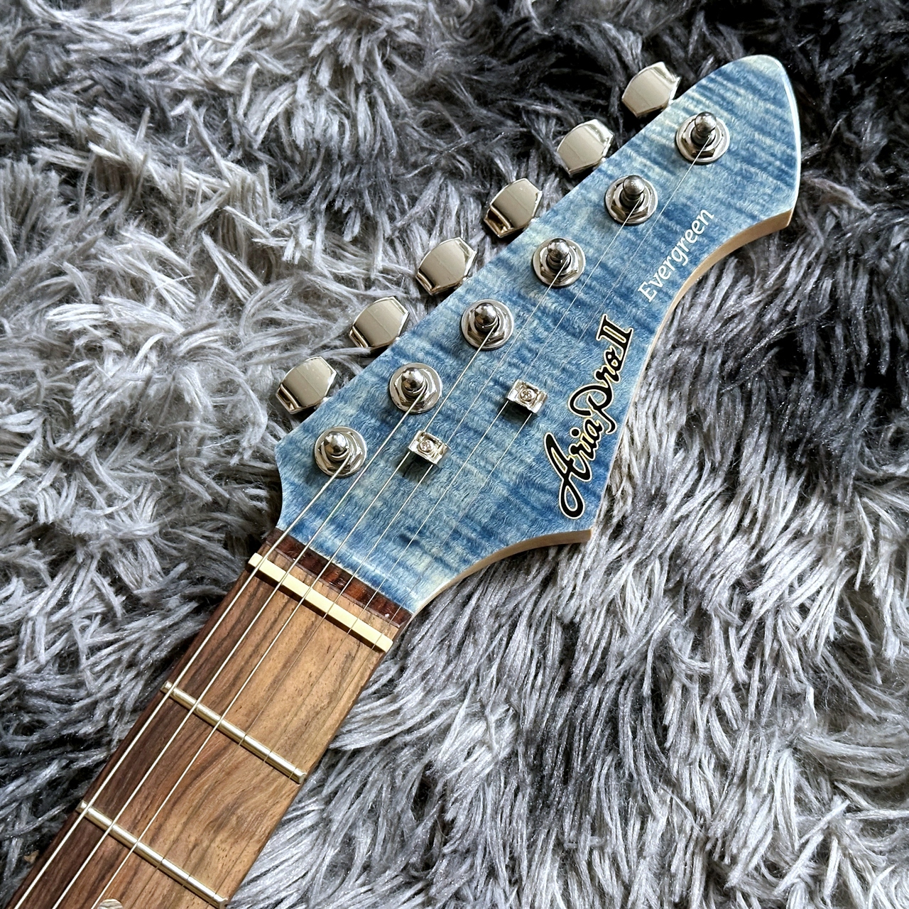 Aria Pro II 714-AE200 LRBL (Lorelei Blue) -Aria Evergreen