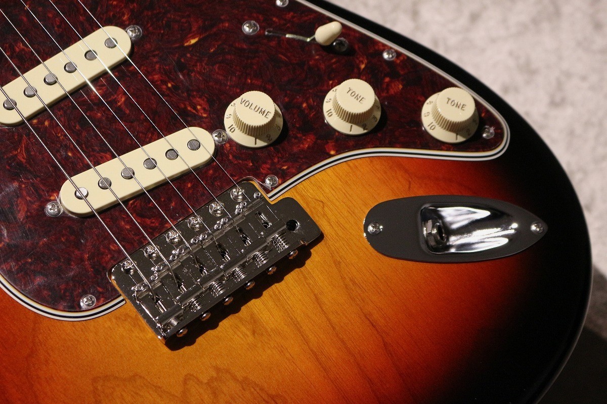 FREEDOM CUSTOM GUITAR RESEARCH O.S. Retro Series ST 3Tone Sunburst