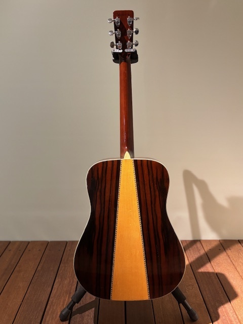 Morris W-40(1975年製) ※当店で初心者の方を対象に「アコギの弾き方