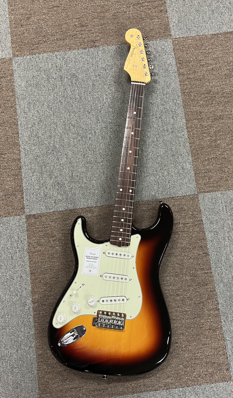 Fender Made in Japan Traditional 60s Stratocaster, Left Fender Made in Japan Traditional 60s Stratocaster, Left