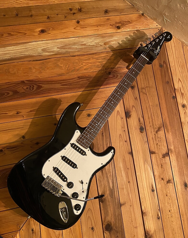 Squier by Fender ST501 BLK （ビンテージ）【楽器検索デジマート】
