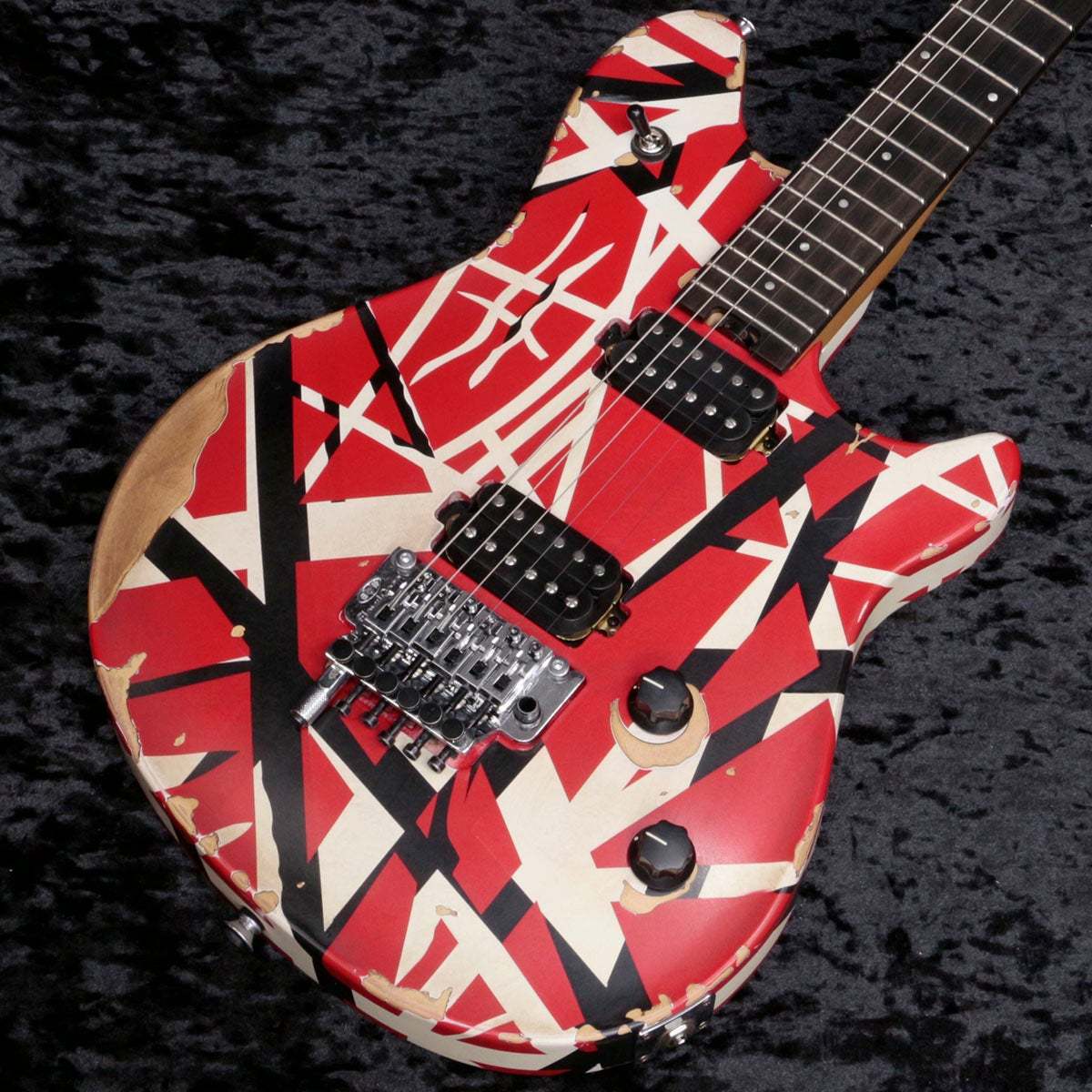 EVH Limited Edition Wolfgang Special Striped Series Ebony FB Red