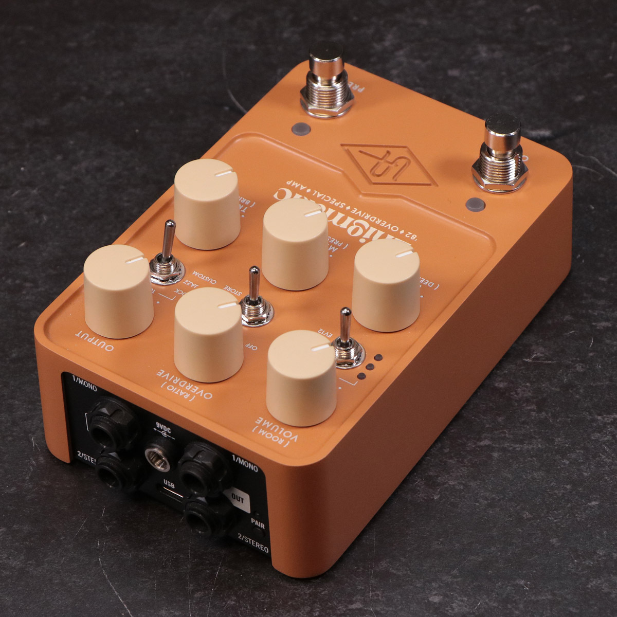Universal Audio UAFX Enigmatic 82 Overdrive Special Amp オーバー
