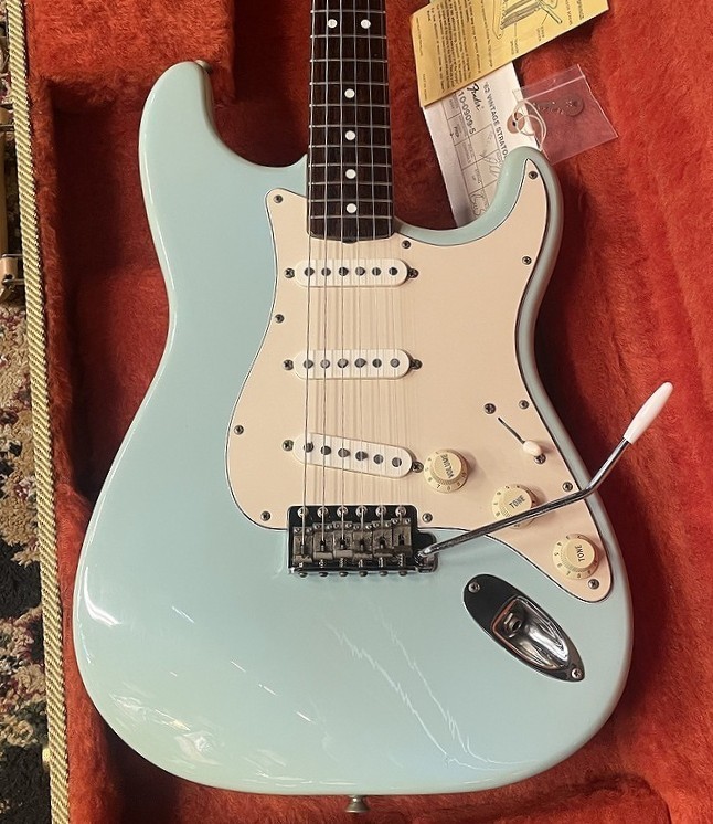 【希少！ダフネブルー】FENDER ストラトキャスター　1994年　ヴィンテージ 希少！ダフネブルー】FENDER ストラトキャスター 1994年 ヴィンテージ