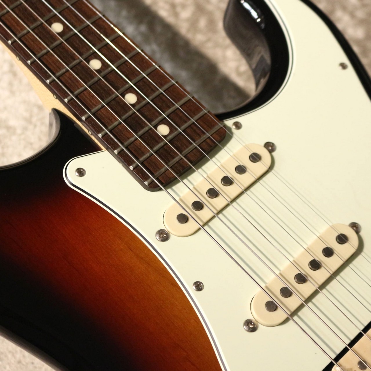 FUJIGEN(FGN) 【泣きのチョイ傷特価!!】NST110RAL -3 Tone Sunburst