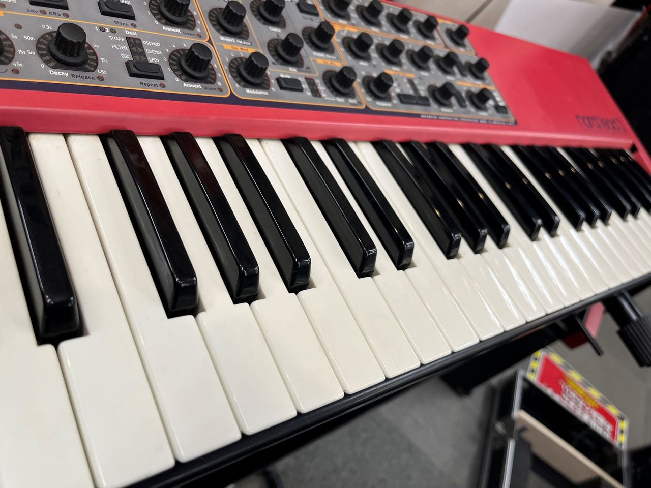 CLAVIA NORD LEAD 3【中古】【汎用ハードケース付】（中古）【楽器検索