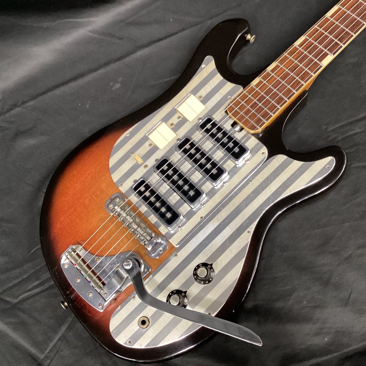 Teisco WG-4L (テスコ ビザールギター WG4L ジャパンヴィンテージ