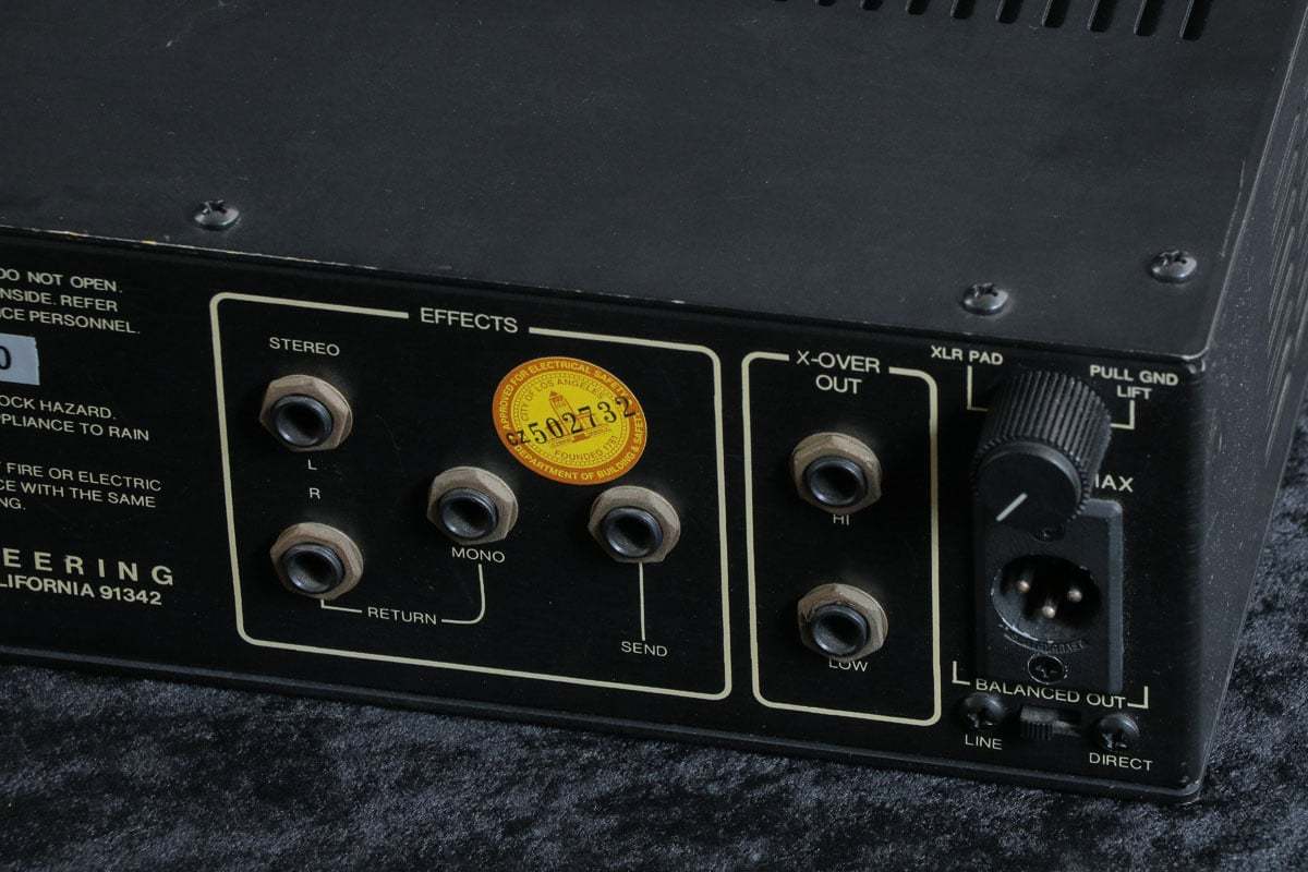 SWR SM-400　ベースアンプ　DTR-1　デジタルチューナー SWR SM-400 プリアンプ ベースアンプ ブラック ハードケース 2U