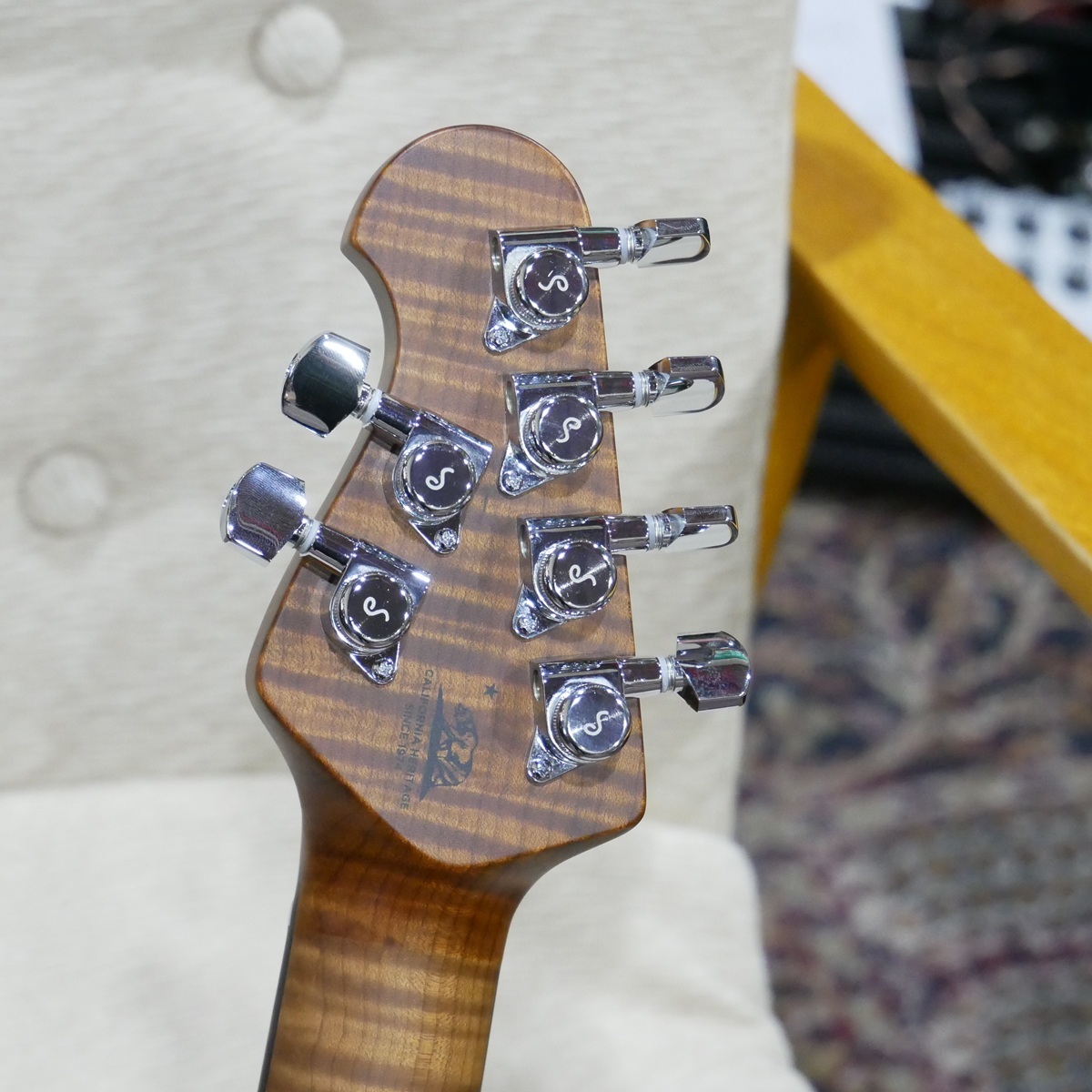 MUSIC MAN Luke 4 HSS Butane Blue 【HTピックアップ搭載の最新モデル