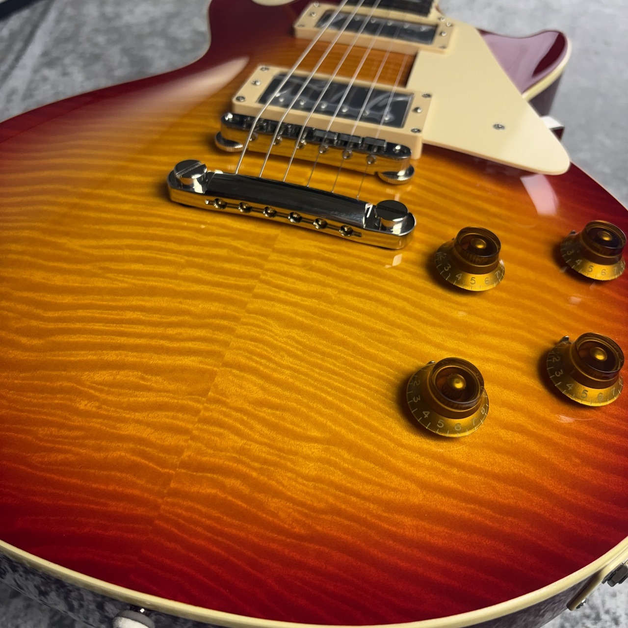 Tokai KLS-101F-LW/SN-1 -Cherry Sunburst- s/n2552101【4.40kg