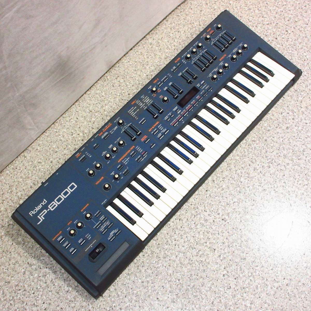 Roland JP-8000 