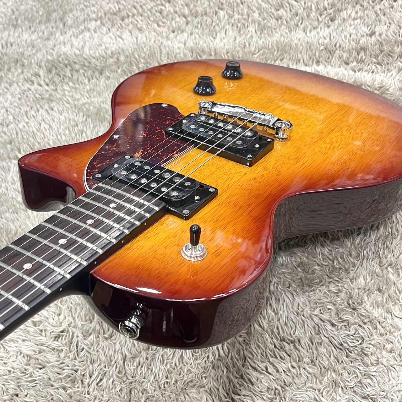 【新春特価！】Sire H7 Larry Carlton 2024 山野楽器 Sire Larry Carlton H7-BLK - ギター・楽器買取のサウンド・プラグ