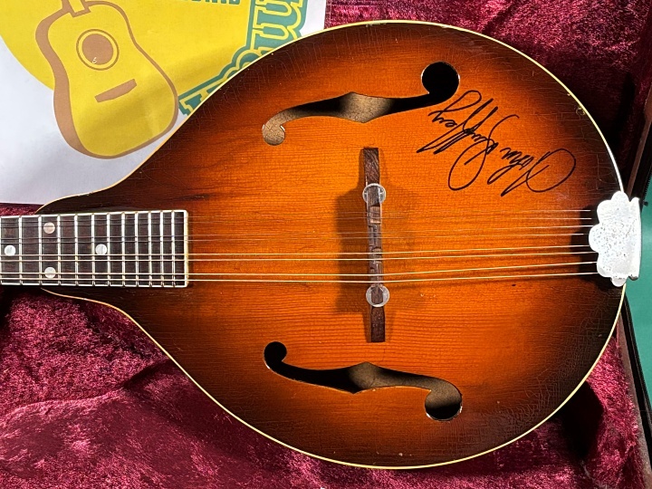 Gibson A-50（ビンテージ）【楽器検索デジマート】
