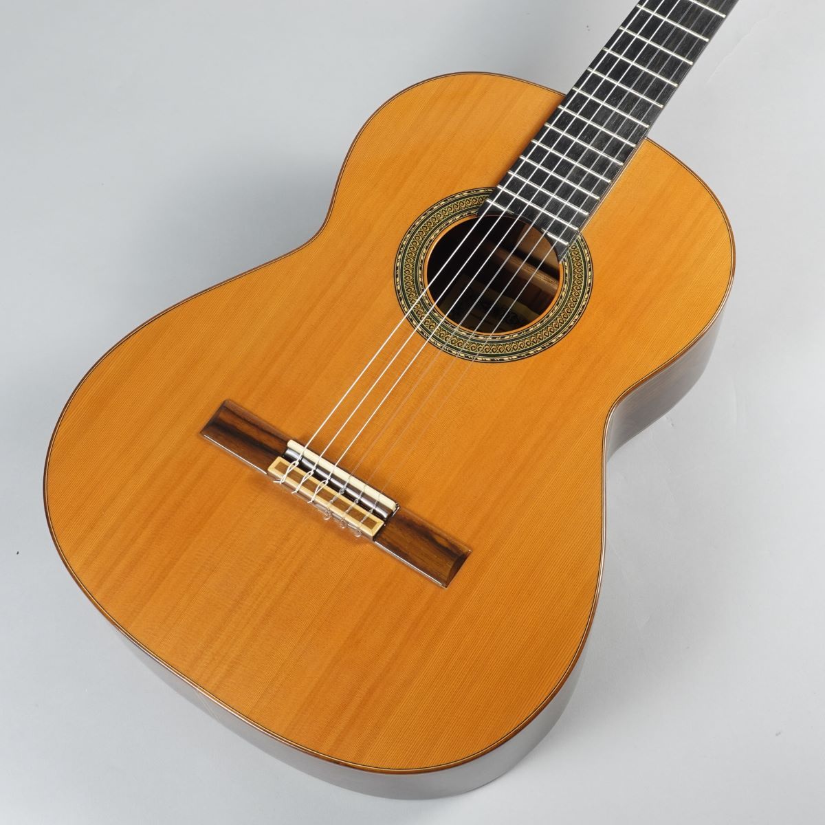 Raimundo 128C クラシックギター スペイン製ハンドメイド ハードケース 
