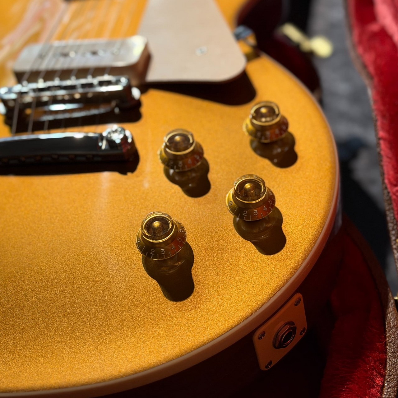 Gibson 【セカンド品】Les Paul Standard 50s P-90 ~Gold Top