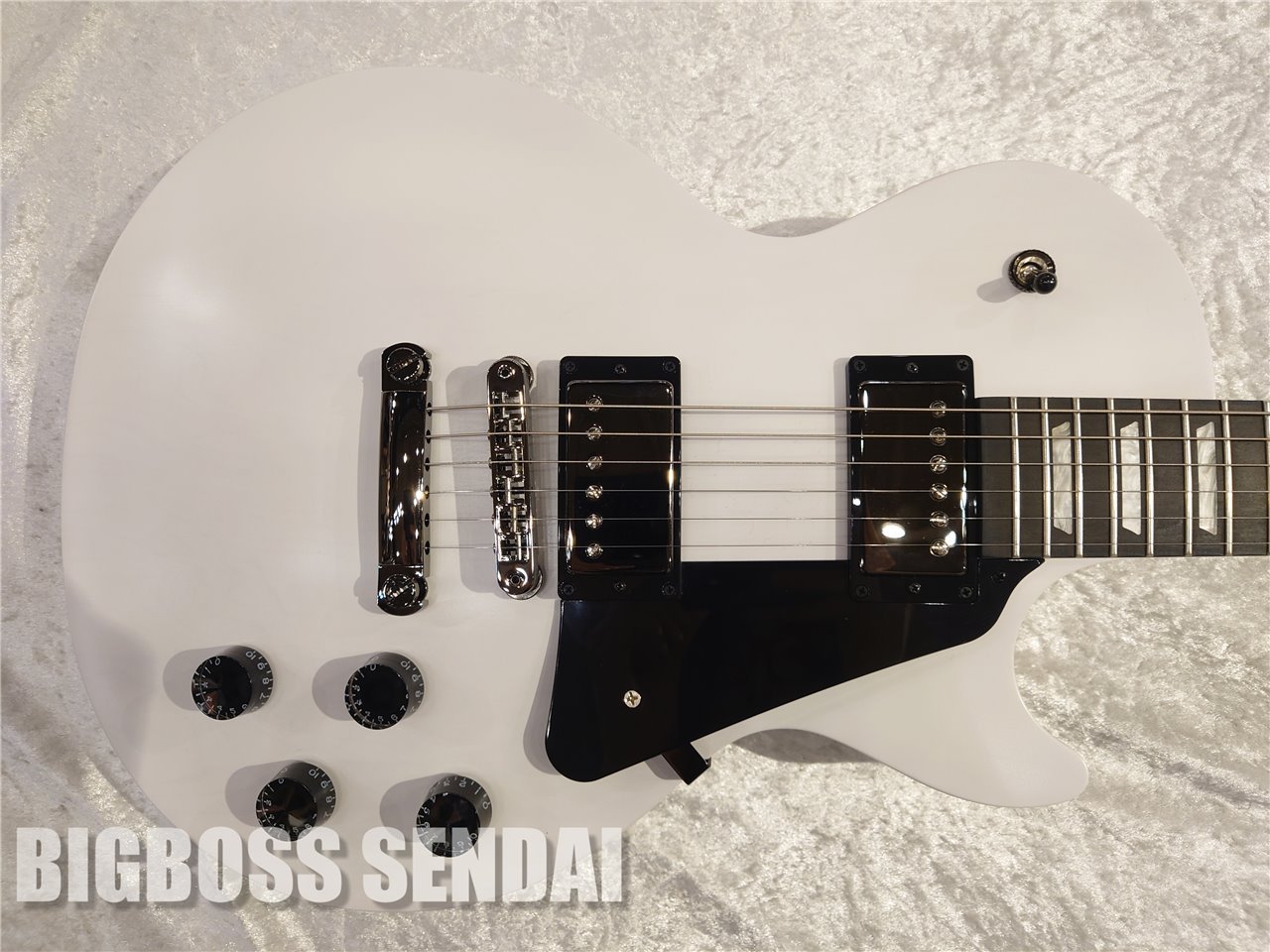 Gibson Les Paul Modern Studio / Worn White【即納可能】（新品/送料無料）【楽器検索デジマート】