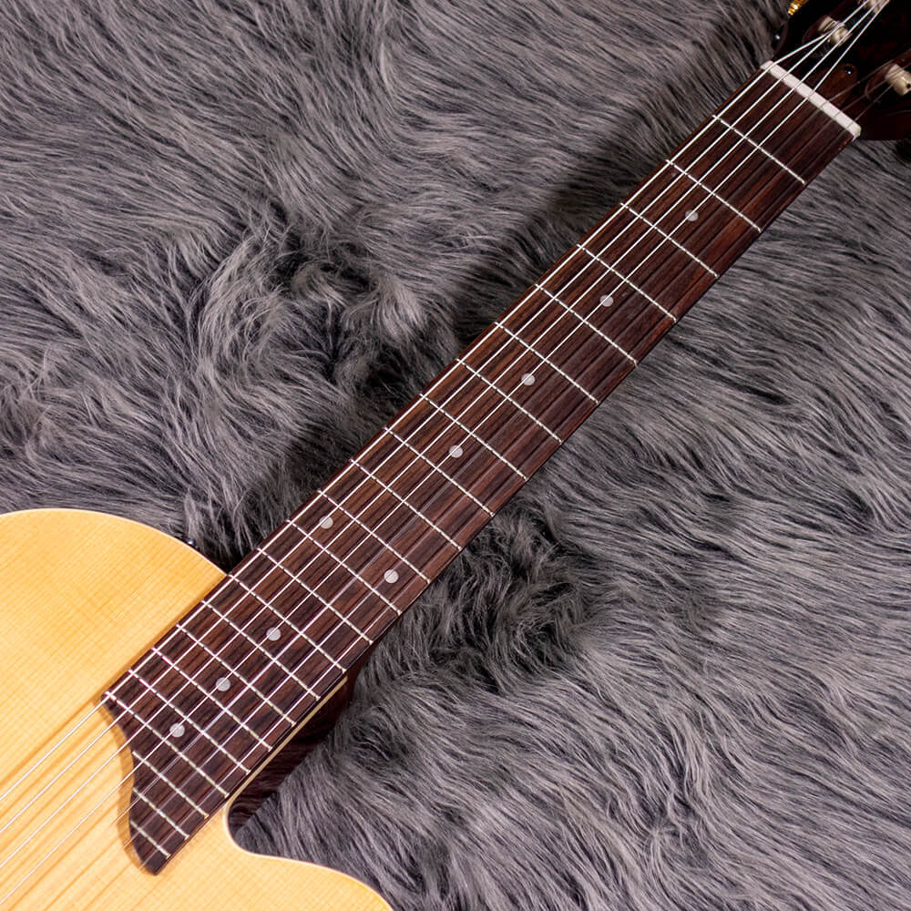 ELK Delgut 7 Natural 【ブレーシング構造を持つ約49mmの薄型ボディ・7