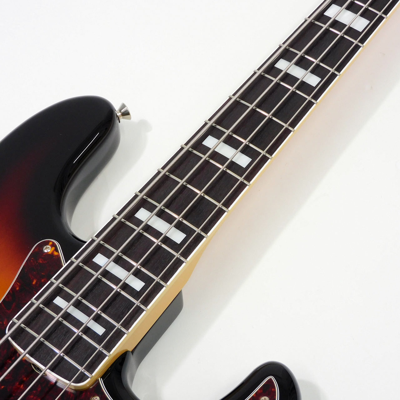 Fender Made in Japan Traditional Late 60s Jazz Bass / 3CS