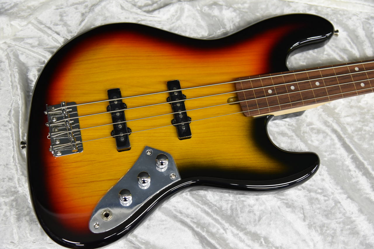 Bacchus BJB-1R FL 3TS フレットレスベース（新品特価）【楽器検索