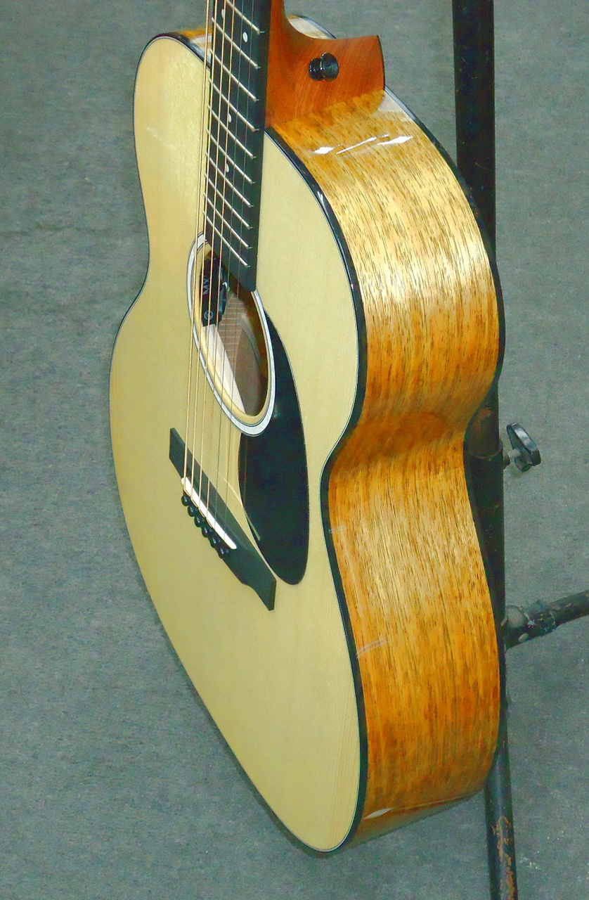 マーティン 000-12E Koa (アコースティックギター) 価格比較