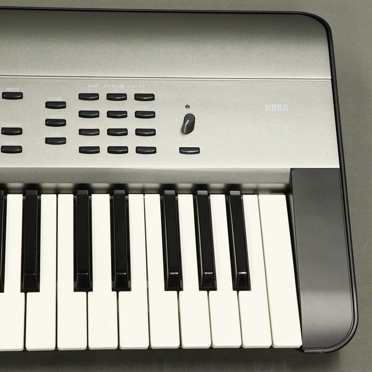 KORG KROME EX 61Keys 【御茶ノ水本店】（中古/送料無料）【楽器検索